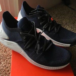 SOLD Nike Free TR Flyknit 3 MTLC NEW